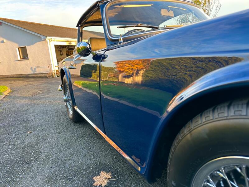 TRIUMPH TR4