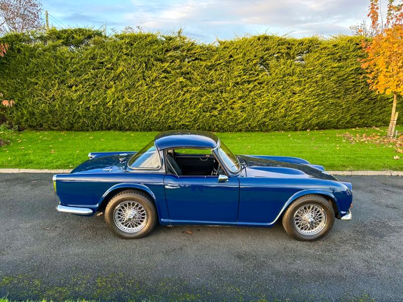 TRIUMPH TR4