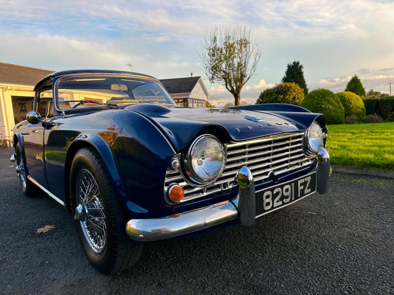 TRIUMPH TR4