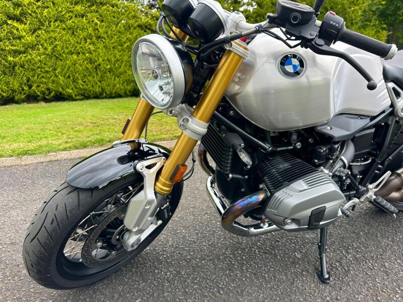 BMW R Nine T