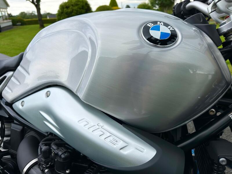 BMW R Nine T