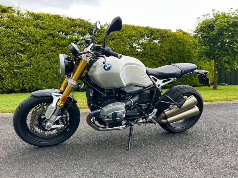 BMW R Nine T