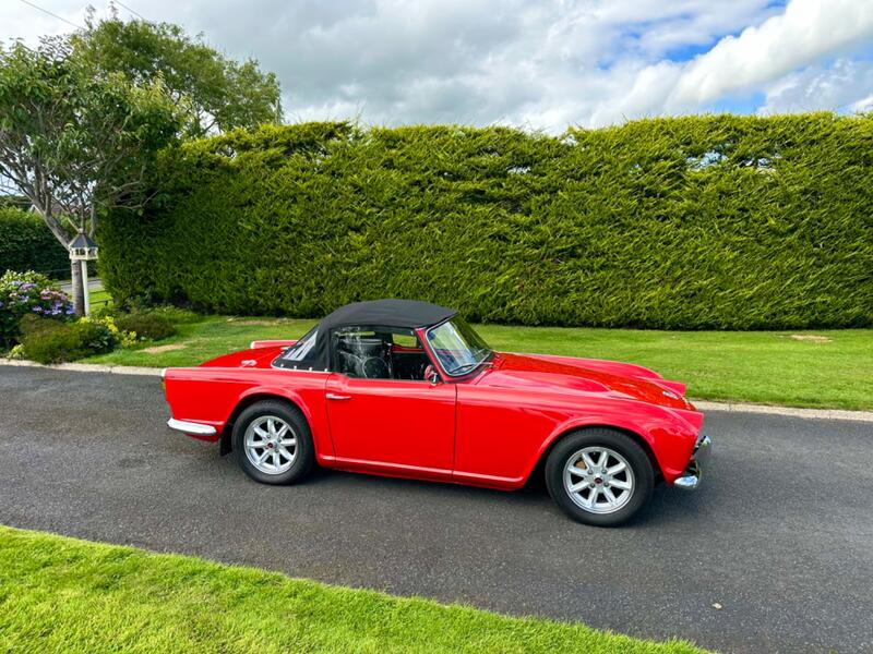 TRIUMPH TR4