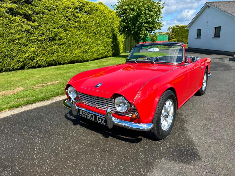 TRIUMPH TR4