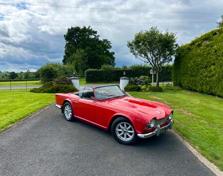 TRIUMPH TR4 -