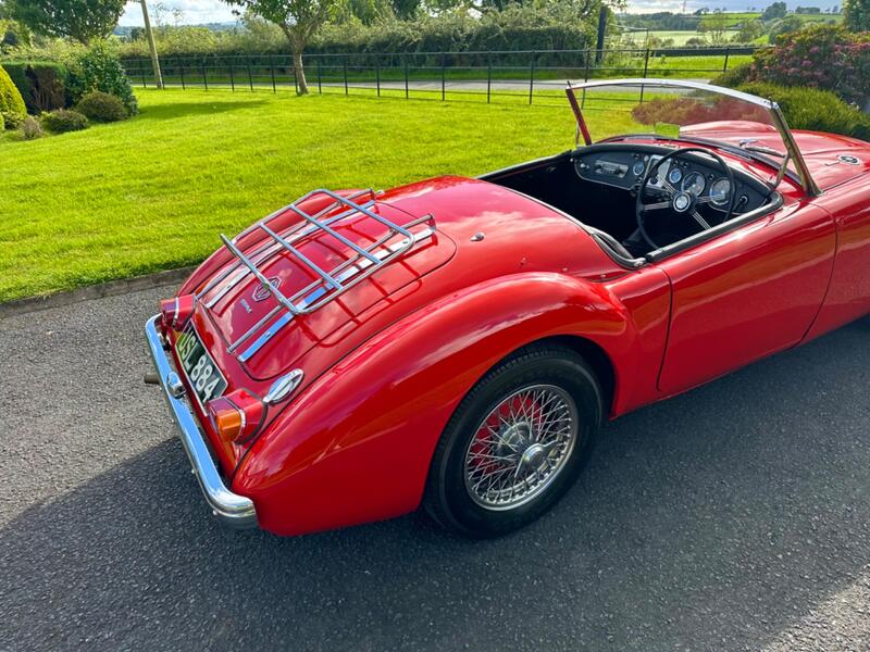 MG MGA