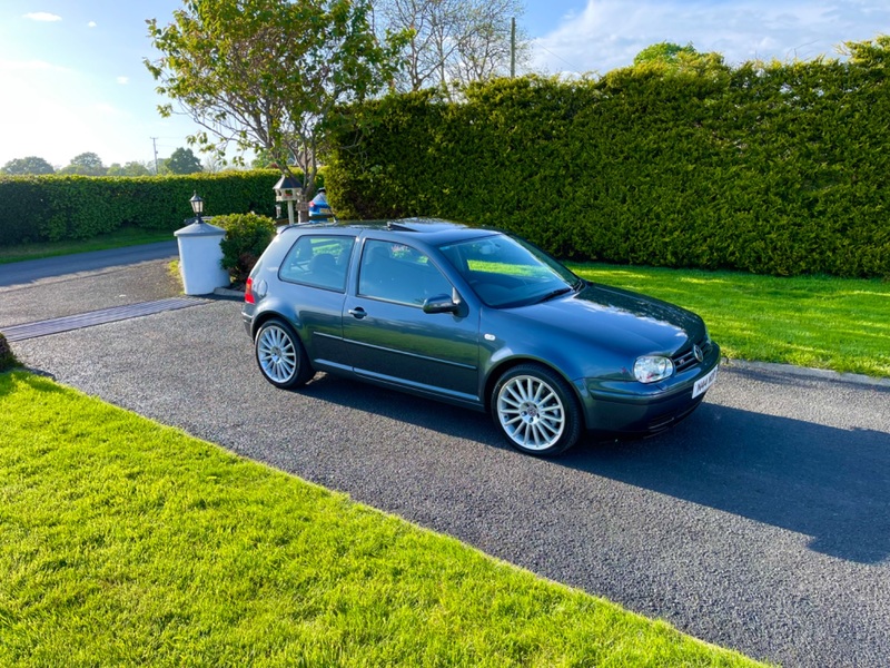 VOLKSWAGEN GOLF