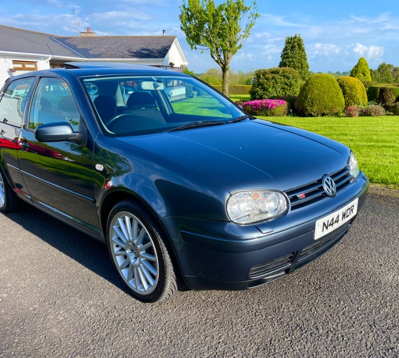 VOLKSWAGEN GOLF