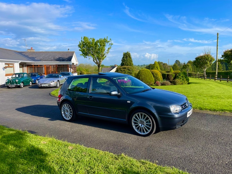 VOLKSWAGEN GOLF