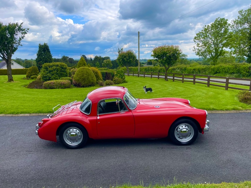 MG MGA