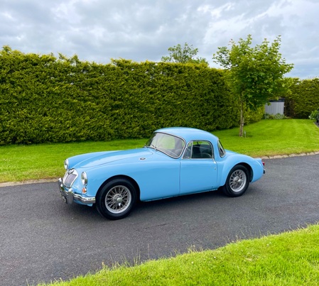 MG MGA 1600