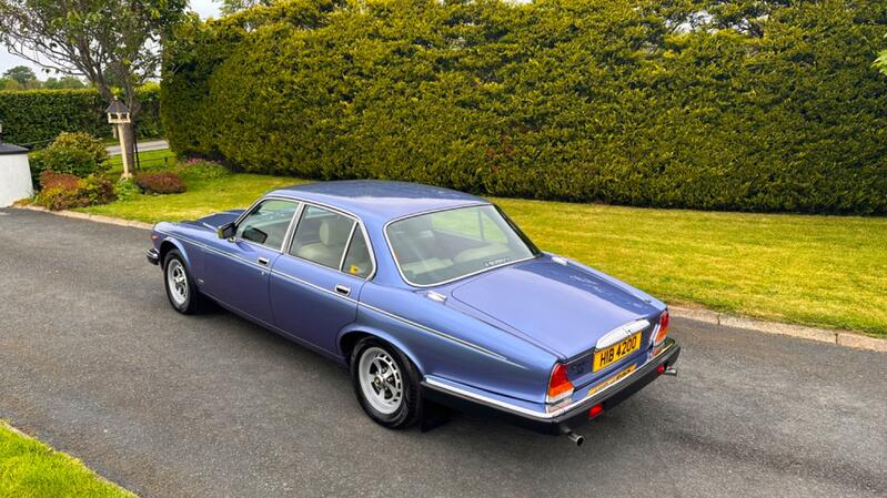 DAIMLER SOVEREIGN