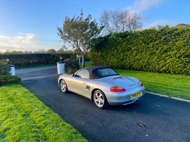 PORSCHE BOXSTER