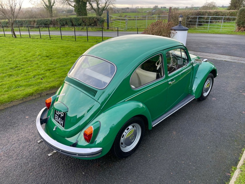 VOLKSWAGEN BEETLE