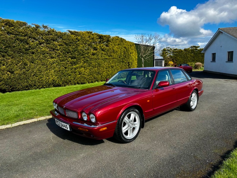 JAGUAR XJ