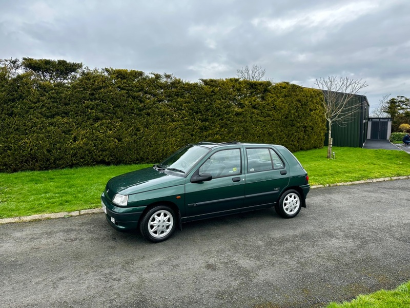 RENAULT CLIO