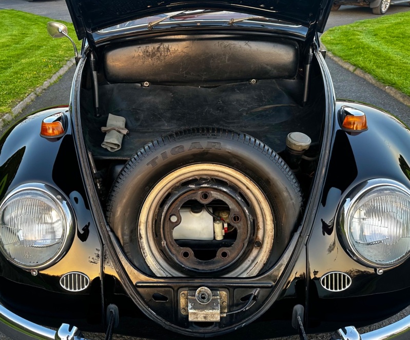 VOLKSWAGEN BEETLE