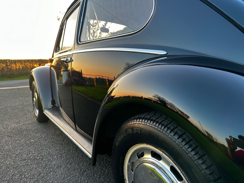 VOLKSWAGEN BEETLE