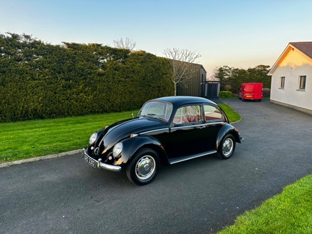 VOLKSWAGEN BEETLE 1300