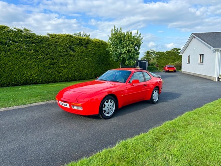 PORSCHE 944 S2