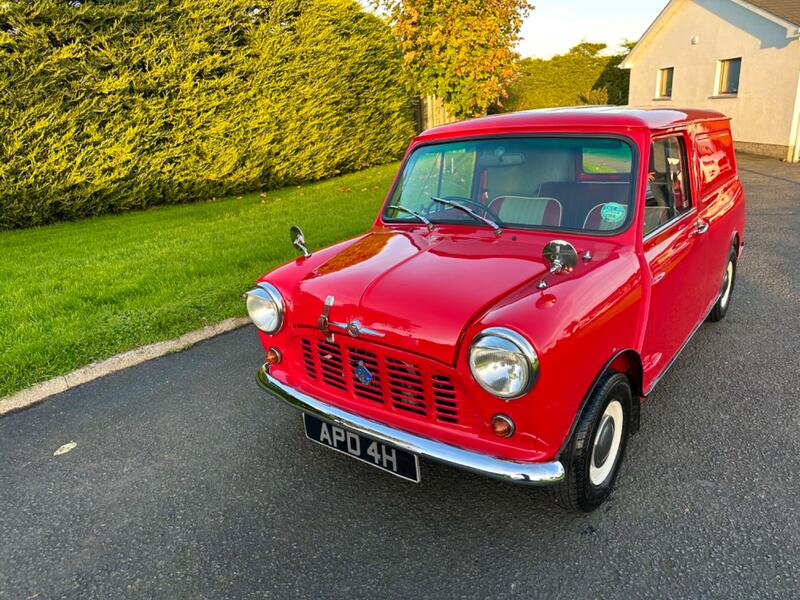 MORRIS MINI